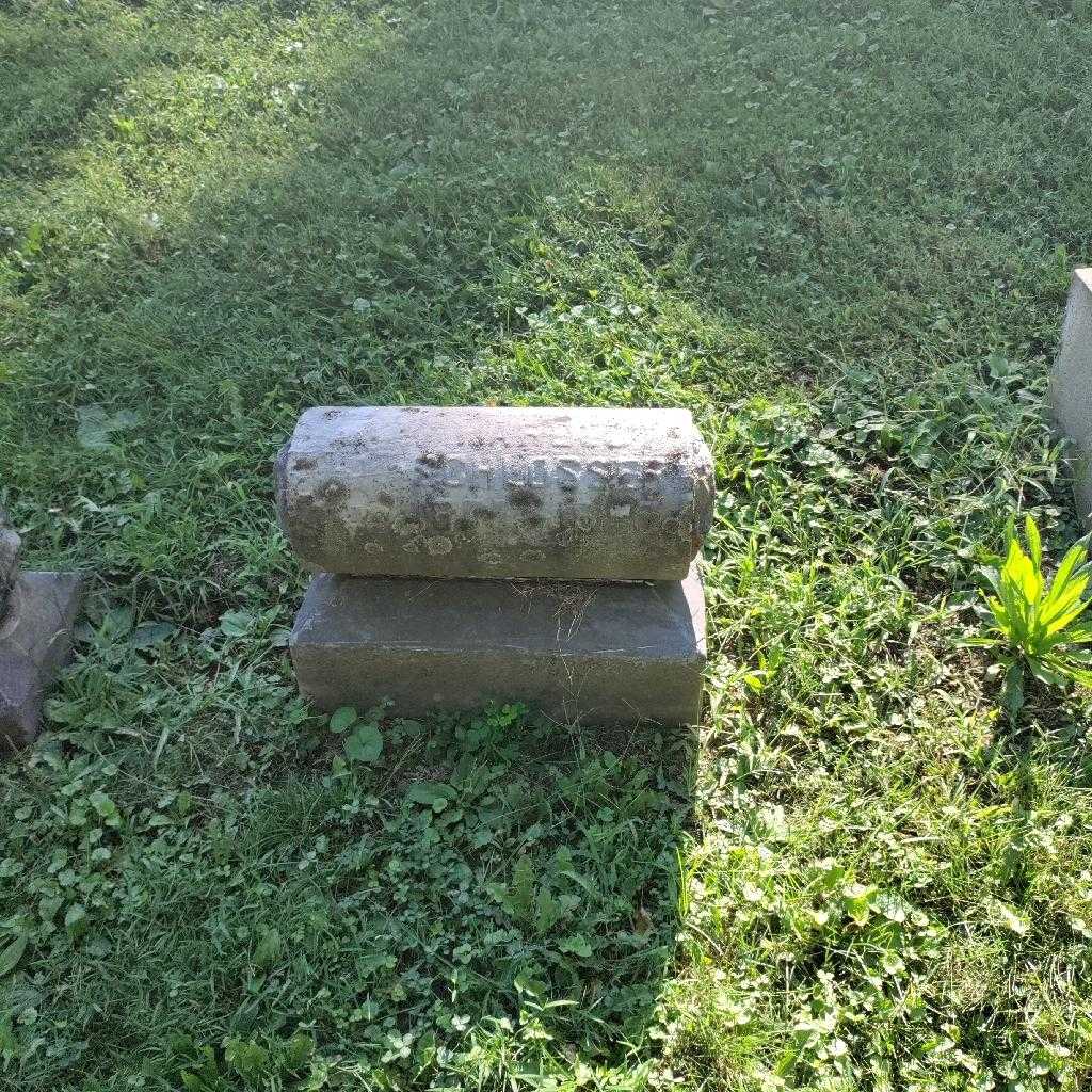 Harold Schlosser's grave. Photo 2