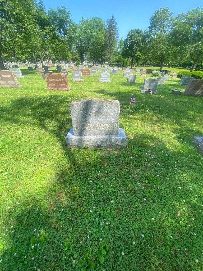 Marietta E. Mayer's grave. Photo 1