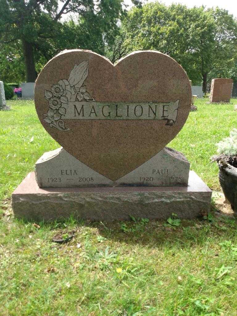 Elia Maglione's grave. Photo 1