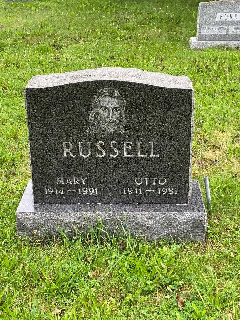 Mary Russell's grave. Photo 3