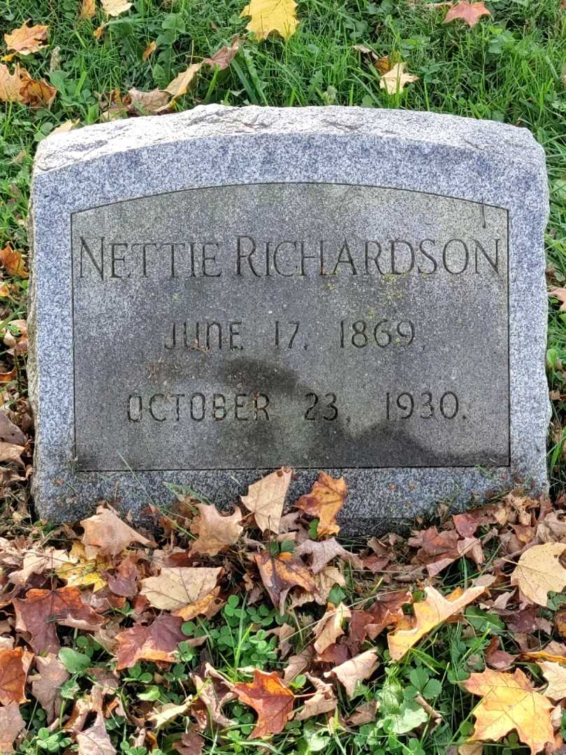 Nettie Richardson's grave. Photo 3