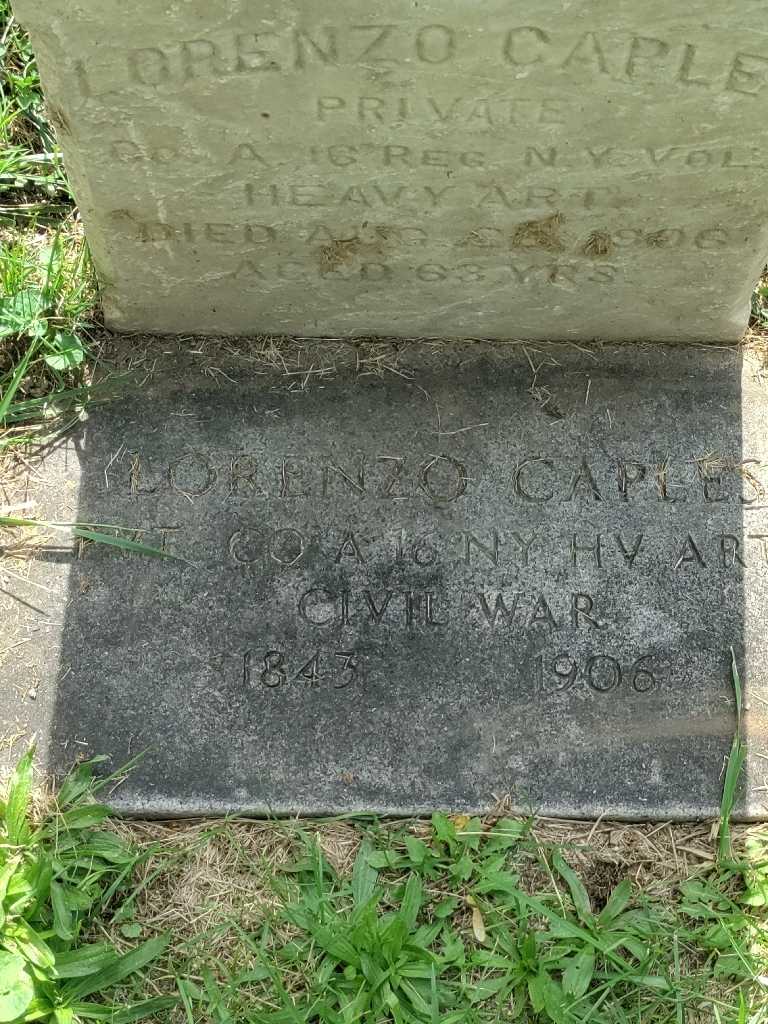 Lorenzo Caples's grave. Photo 4