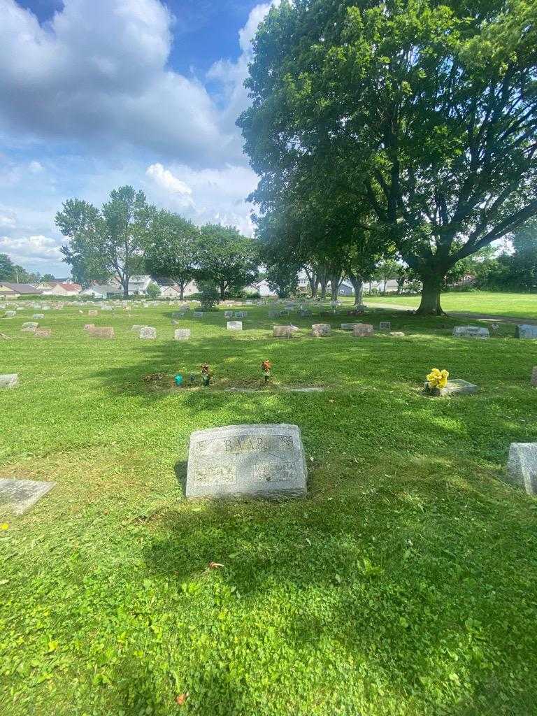 Walter E. Baar's grave. Photo 1