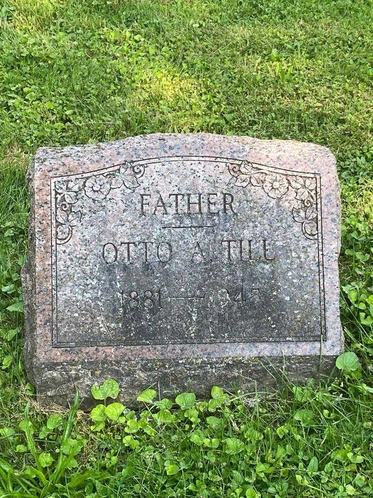 Otto A. Till's grave. Photo 3