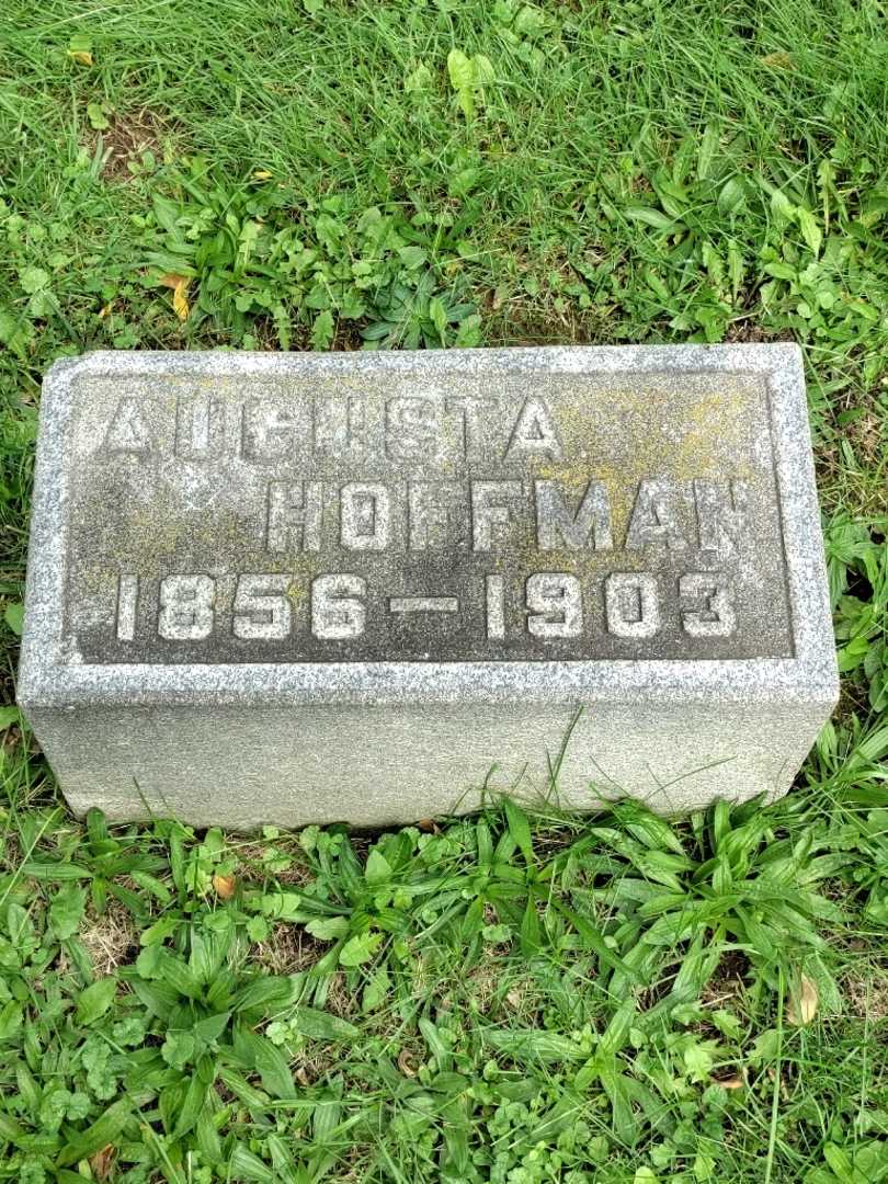 Augusta Hoffman's grave. Photo 3