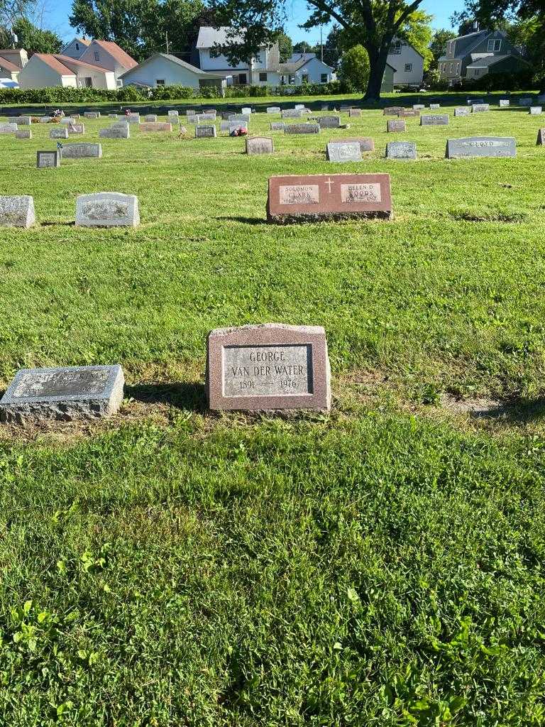 George Van Der Water's grave. Photo 2