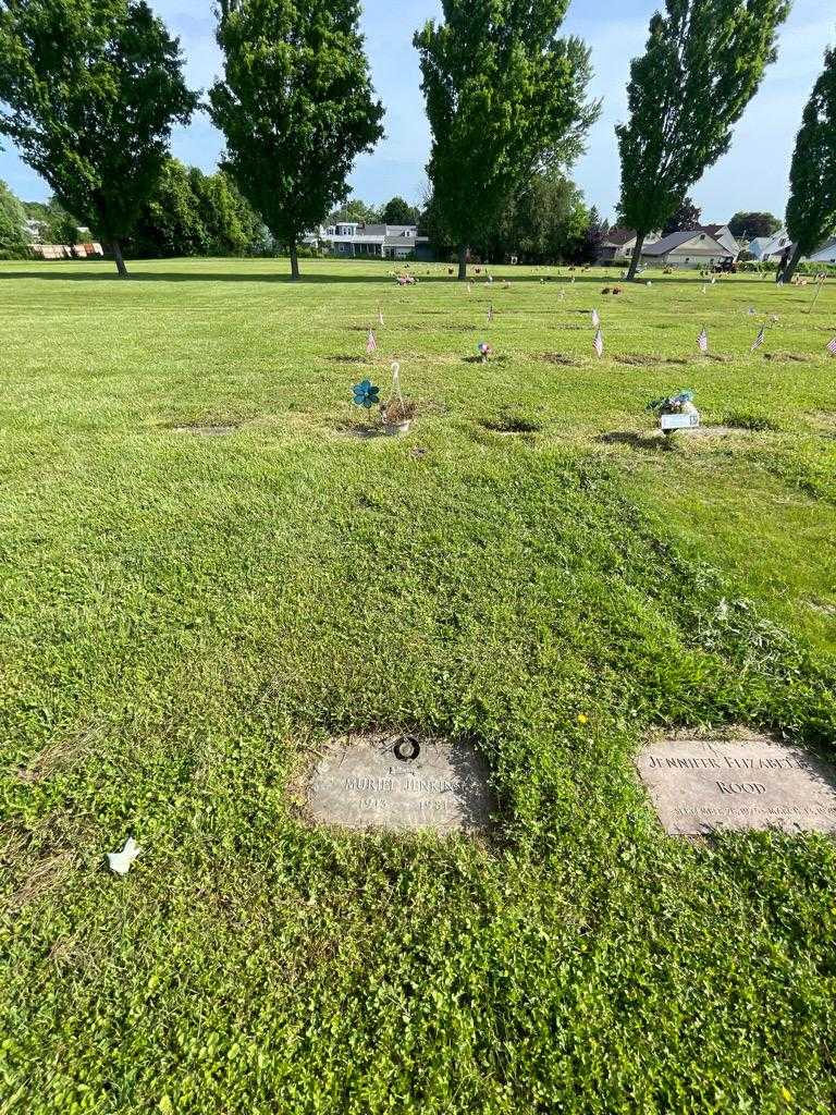 Muriel Jenkins's grave. Photo 1