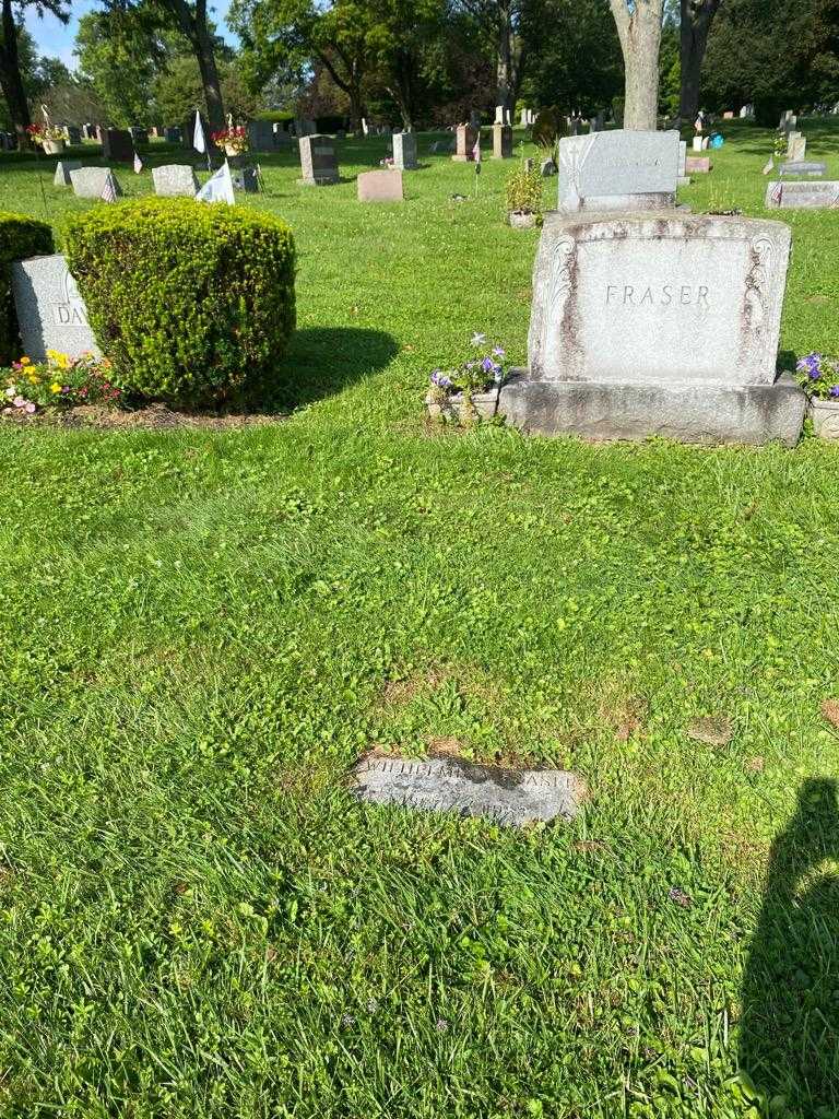 Wilhelmina Fraser's grave. Photo 2