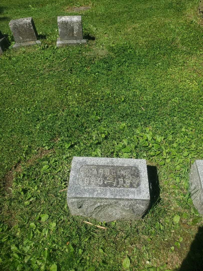 Caroline Thomas's grave. Photo 3