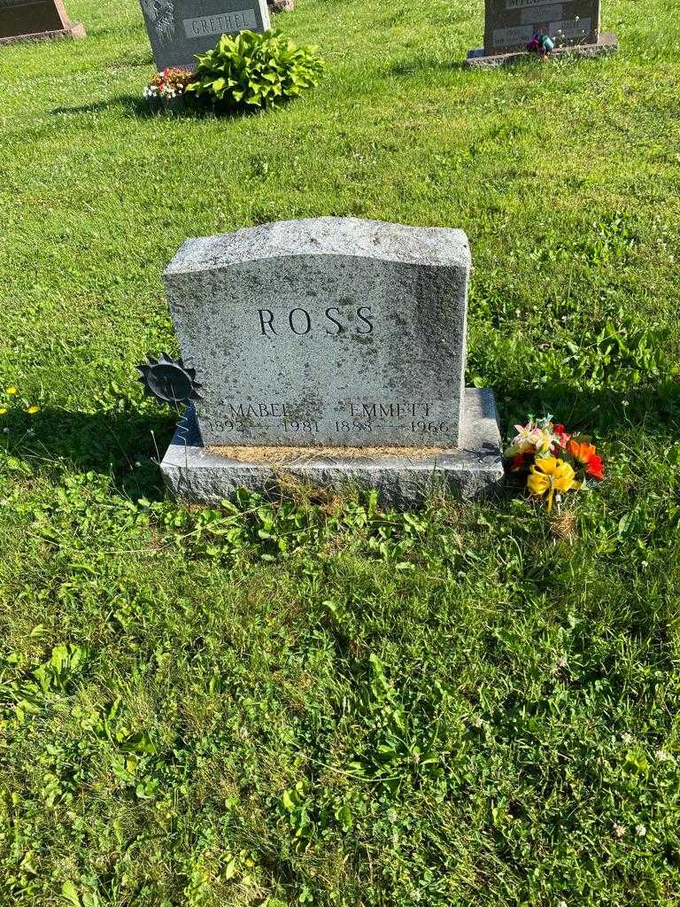 Mabel Ross's grave. Photo 2