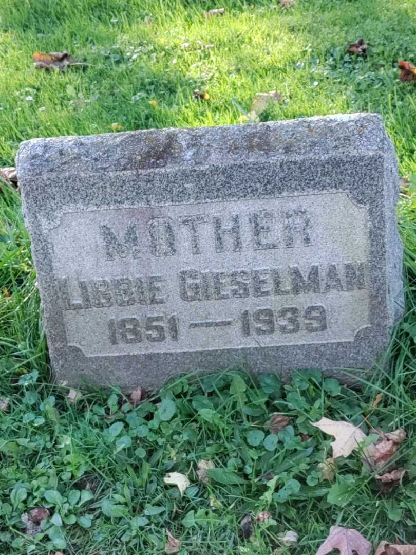 Libbie Gieselman's grave. Photo 3