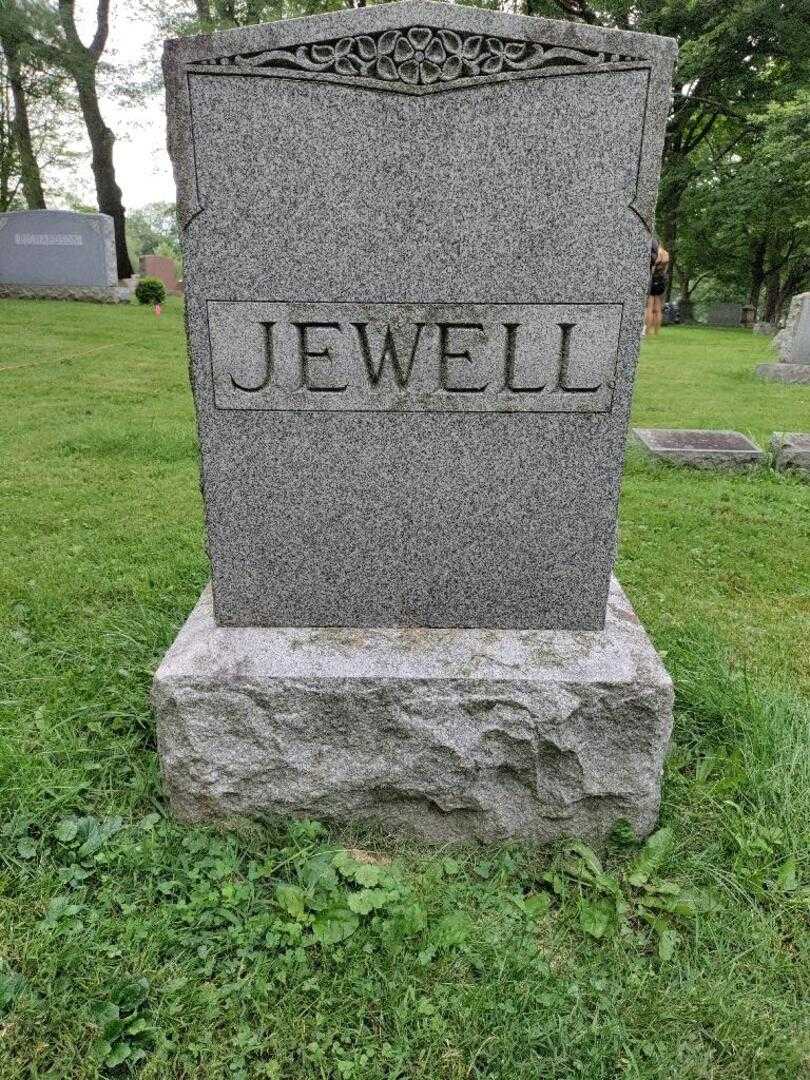 Anna L. Jewell's grave. Photo 4