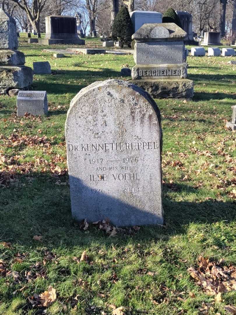 Doctor Kenneth Ruppel's grave. Photo 5