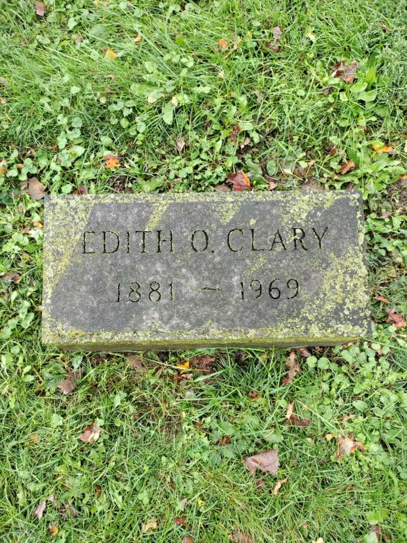 Edith O. Clary's grave. Photo 3