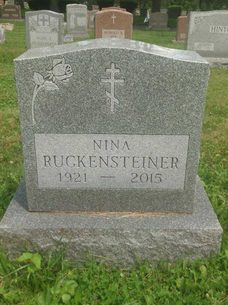 Nina Ruckensteiner's grave. Photo 3