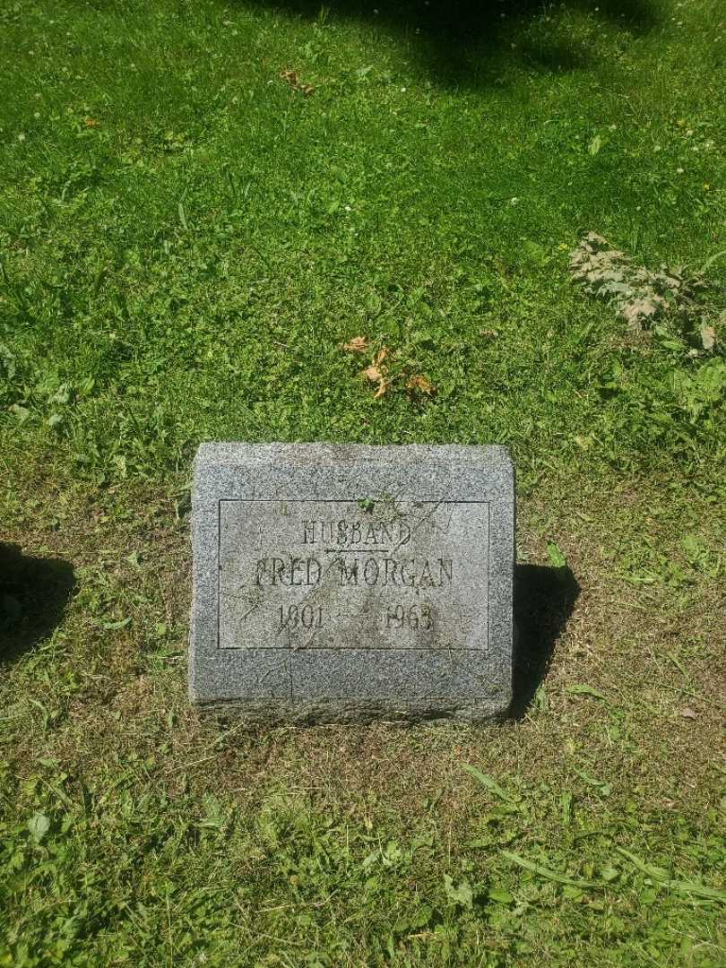 Fred Morgan's grave. Photo 2