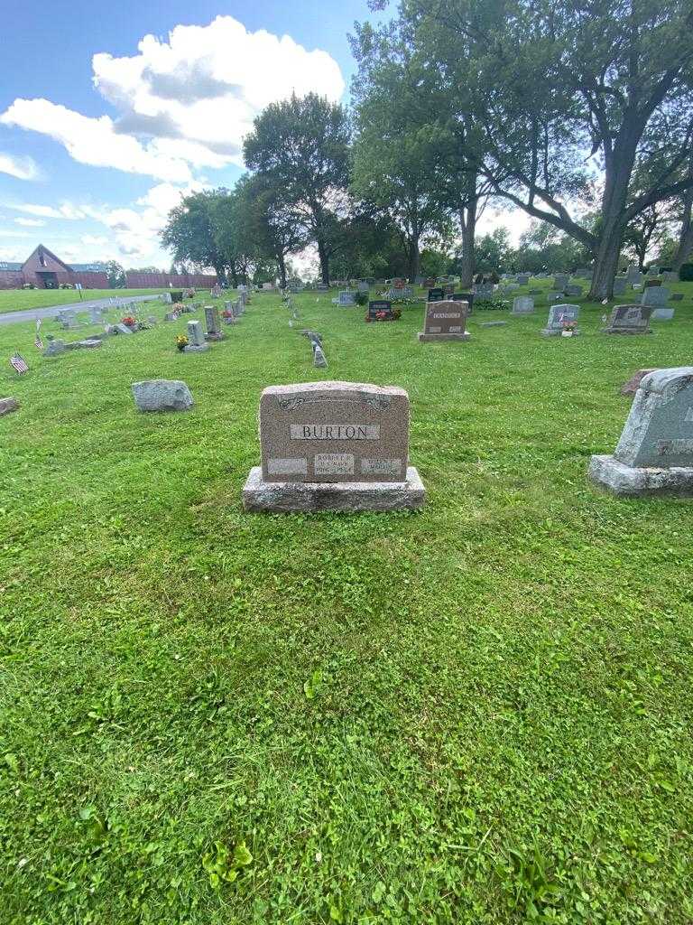 Robert R. Burton's grave. Photo 1
