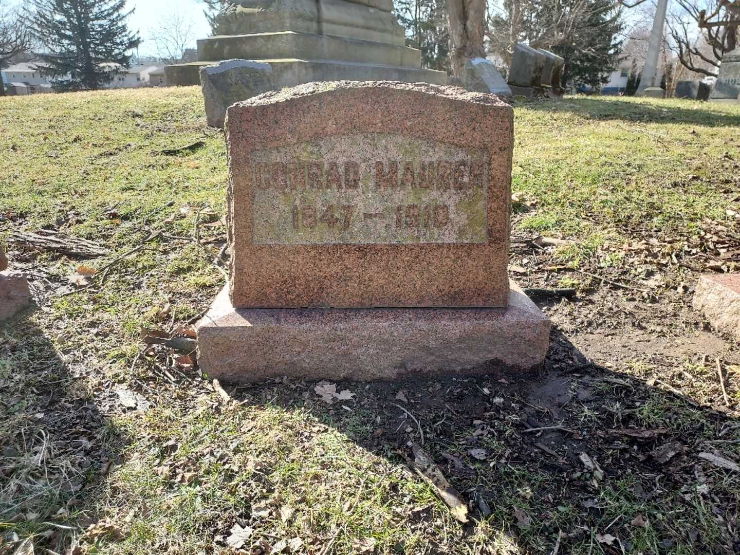 John L. Maurer's grave. Photo 3