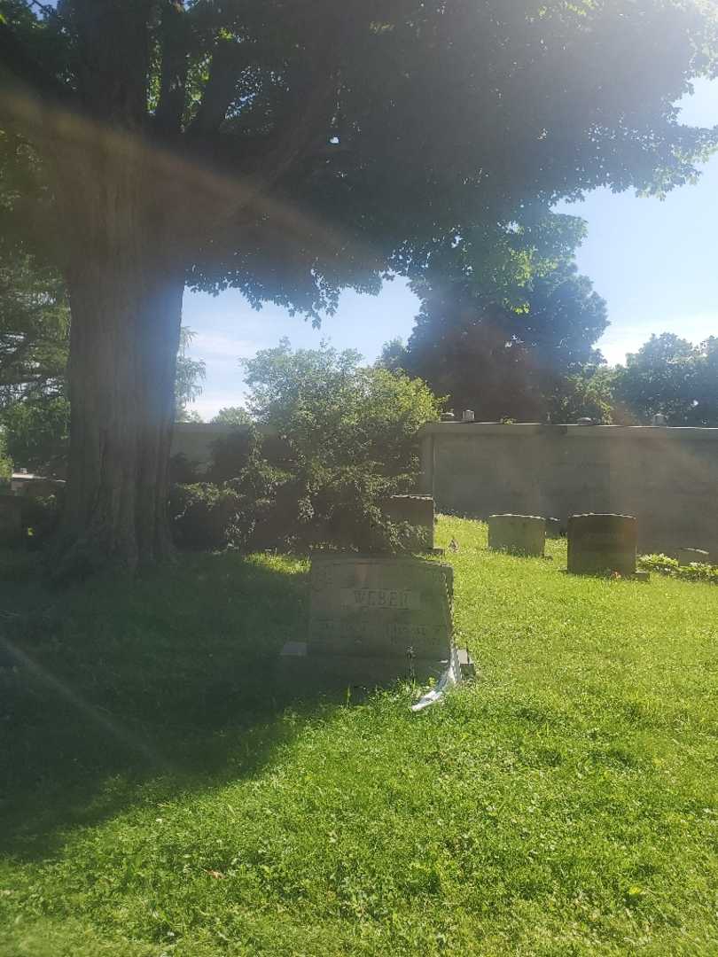 Bertha M. Weber's grave. Photo 1