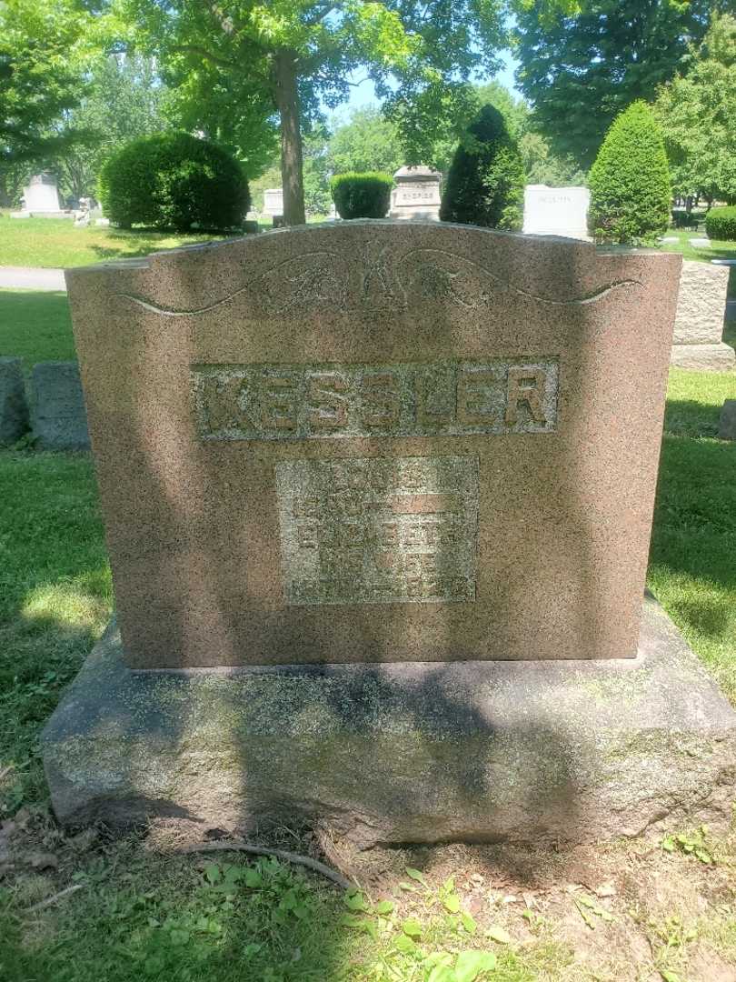 Elizabeth Kessler's grave. Photo 3