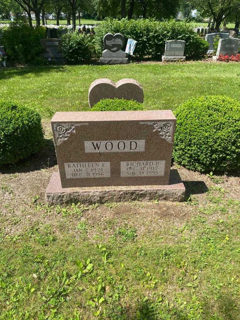 Richard P. Wood's grave. Photo 2