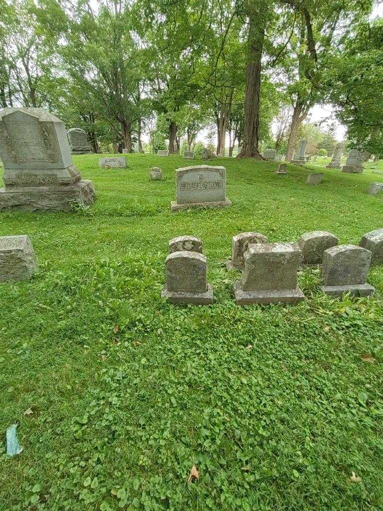 Amelia Maffitt's grave. Photo 1