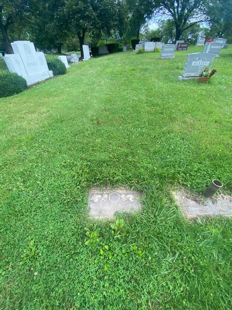 Marguerite M. Giersberg's grave. Photo 1