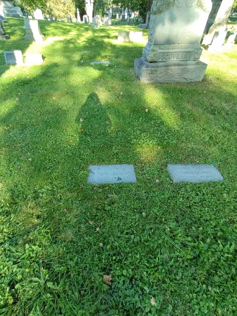 Henry Charles Scoville's grave. Photo 1