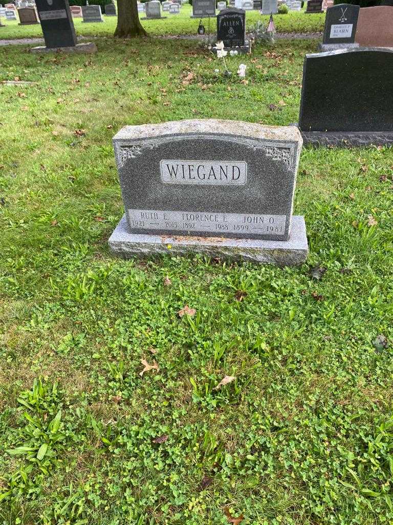 Florence E. Wiegand's grave. Photo 2