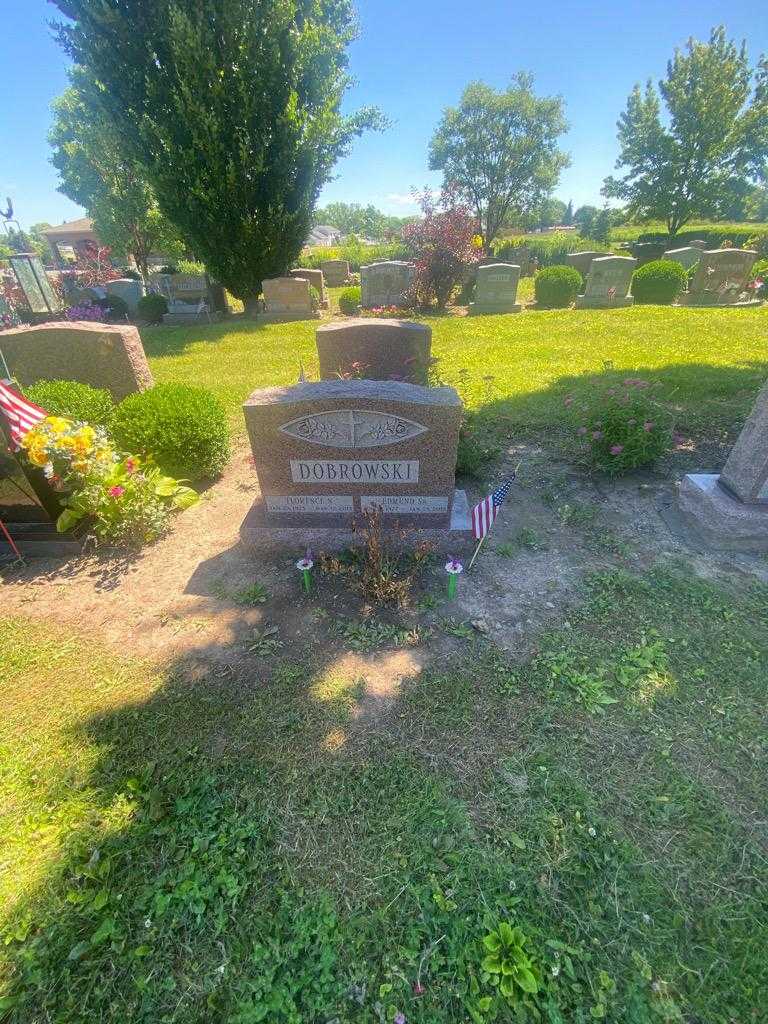 Edmund Dobrowski Senior's grave. Photo 1