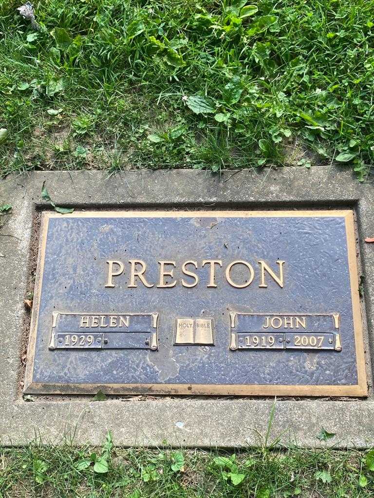 Helen P. Preston's grave. Photo 3