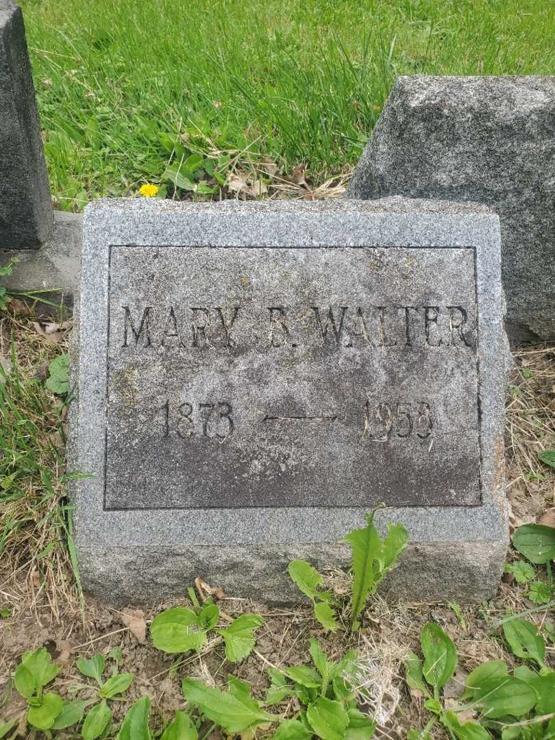 Mary B. Walter's grave. Photo 4