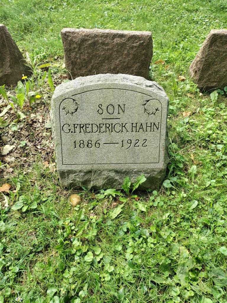 George Frederick Hahn's grave. Photo 2