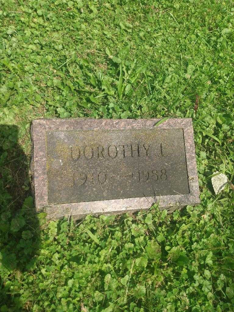 Dorothy I. Law's grave. Photo 2