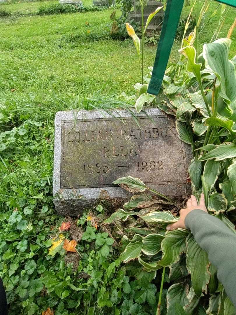 Lillian G. Rathbun Ellis's grave. Photo 2