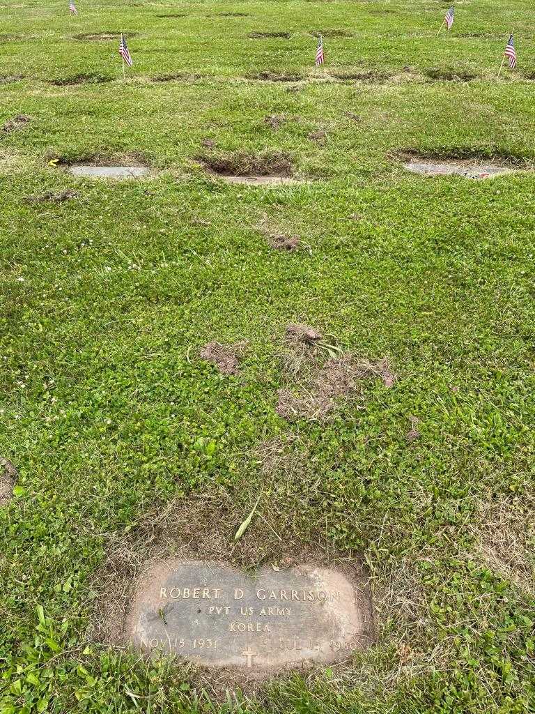 Robert D. Garrison's grave. Photo 2