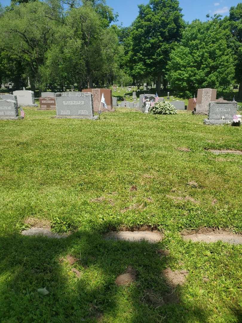 Martha B. Peck's grave. Photo 2