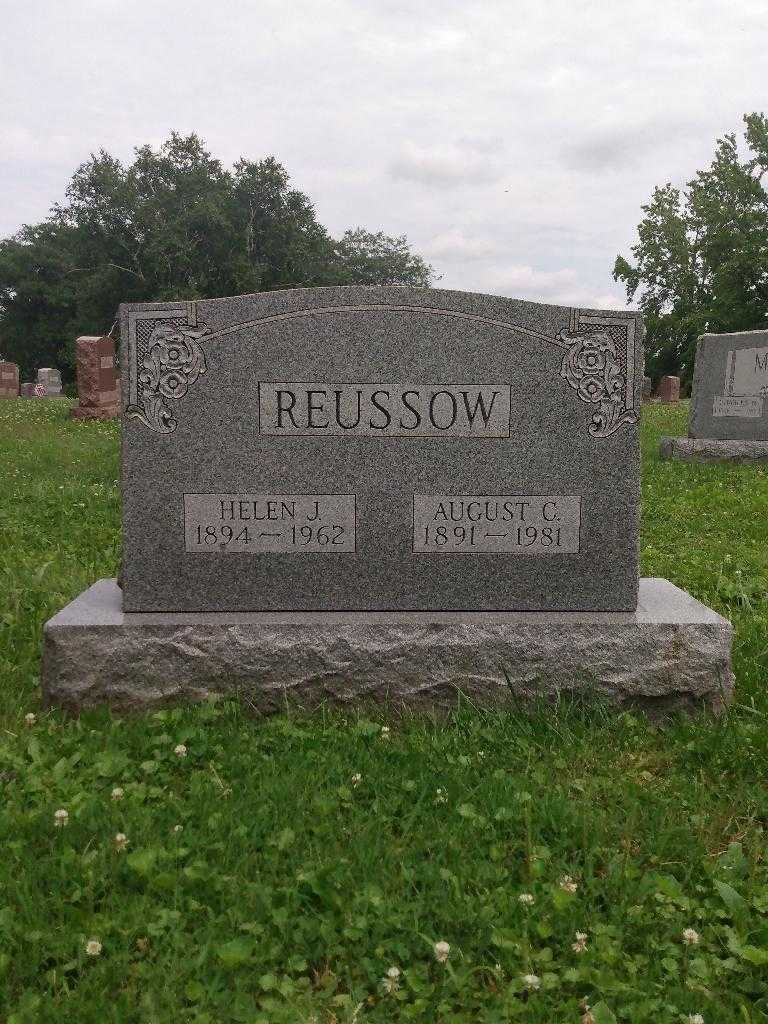 August C. Reussow's grave. Photo 2