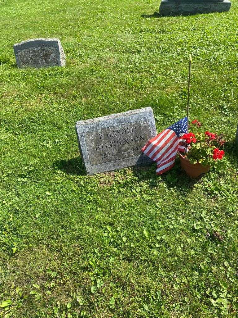 Harold F. Stephenson's grave. Photo 2