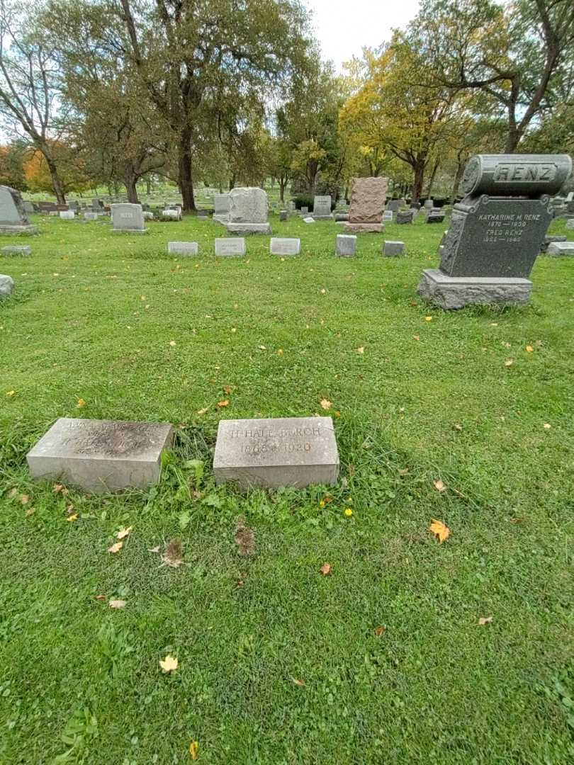 Henry Hale Burch's grave. Photo 1