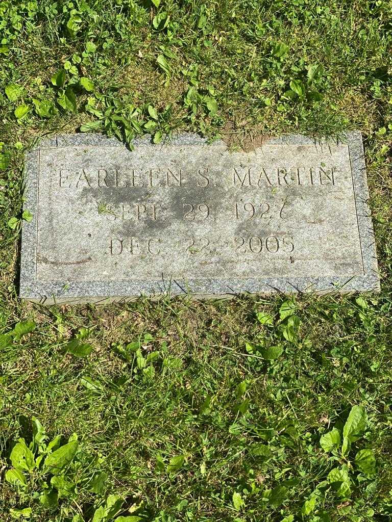 Earleen S. Martin's grave. Photo 6