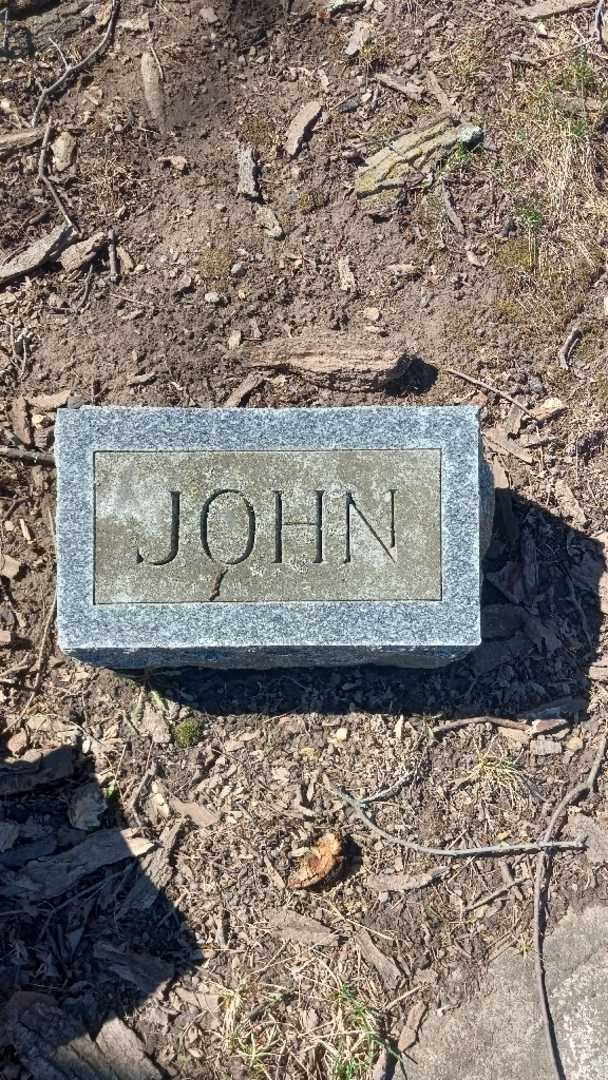 John Happich's grave. Photo 4