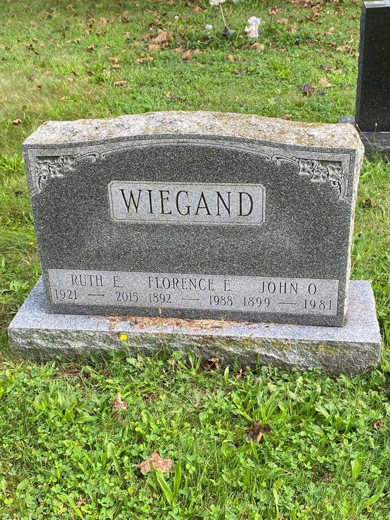 Florence E. Wiegand's grave. Photo 3