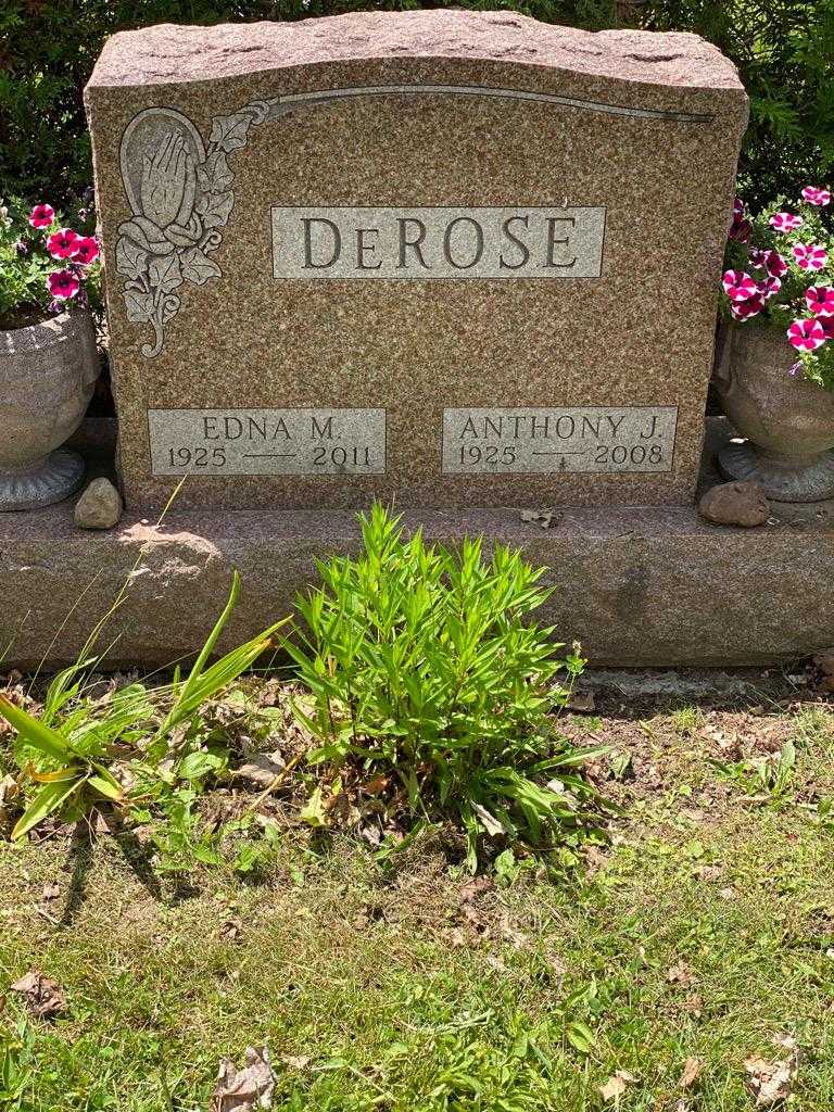 Edna M. Derose's grave. Photo 3