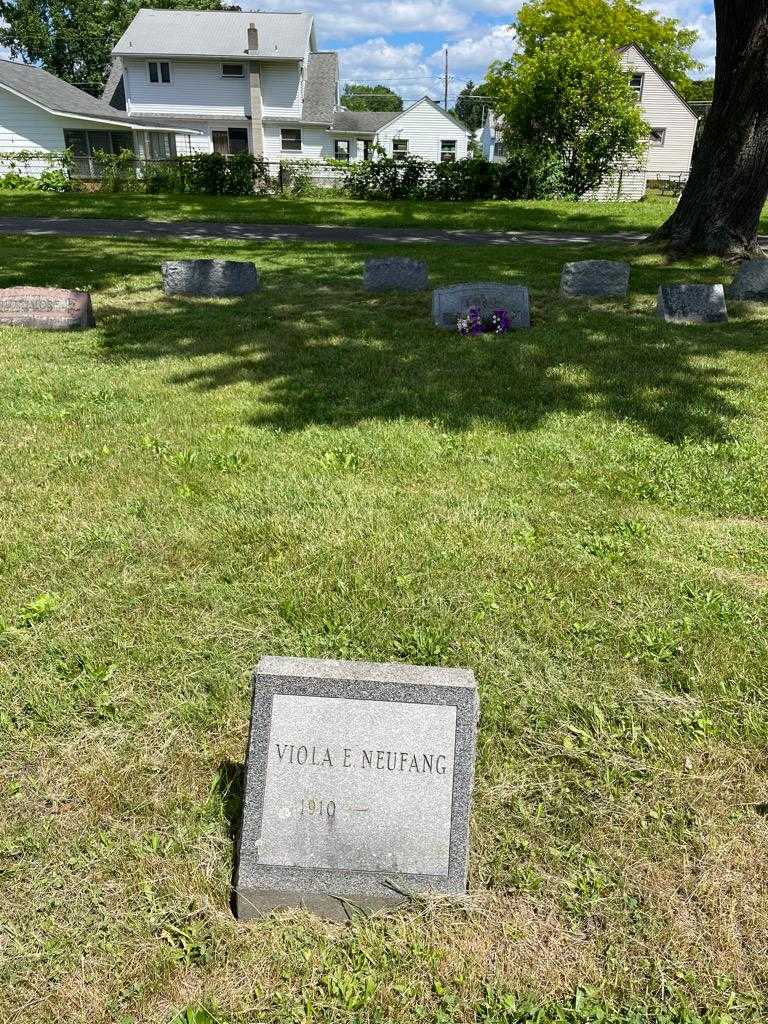 Viola E. Neufang's grave. Photo 2