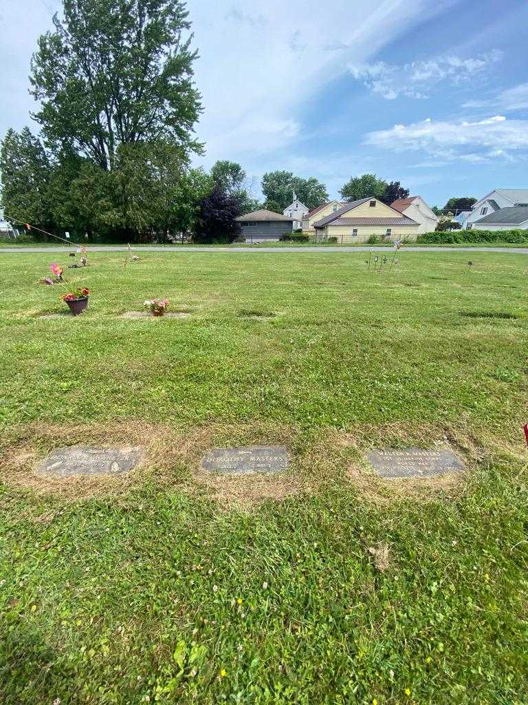 Dorothy Masters's grave. Photo 1