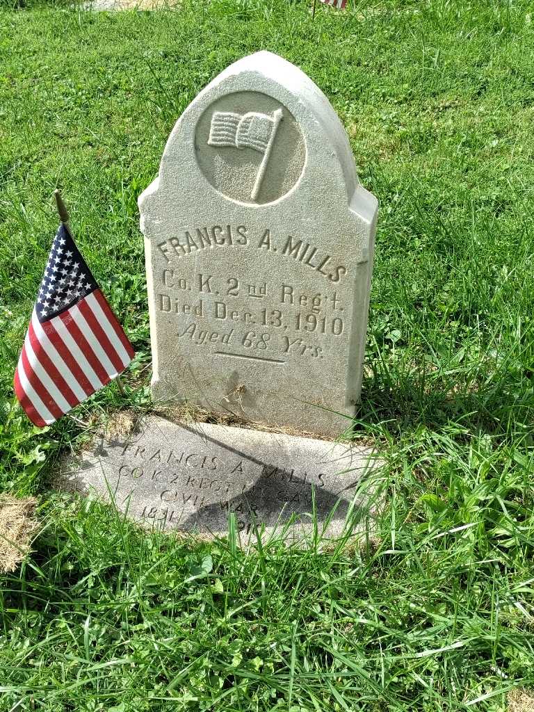 Francis A. Mills's grave. Photo 2