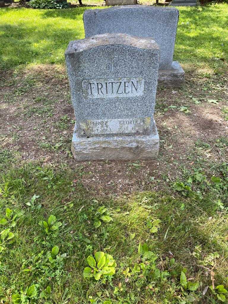 Helen L. Fritzen's grave. Photo 2