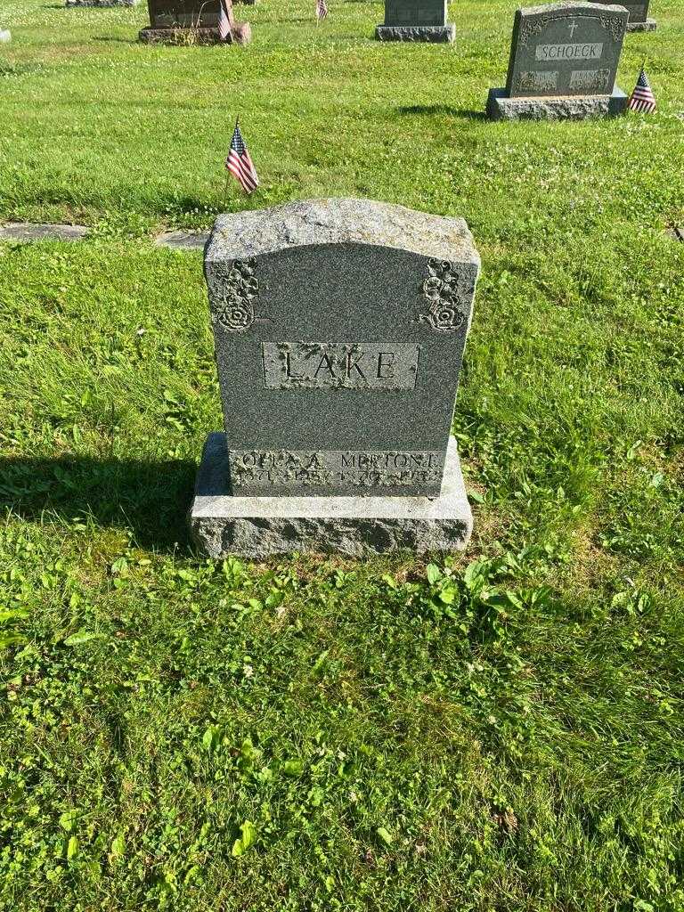 Olla A. Lake's grave. Photo 2