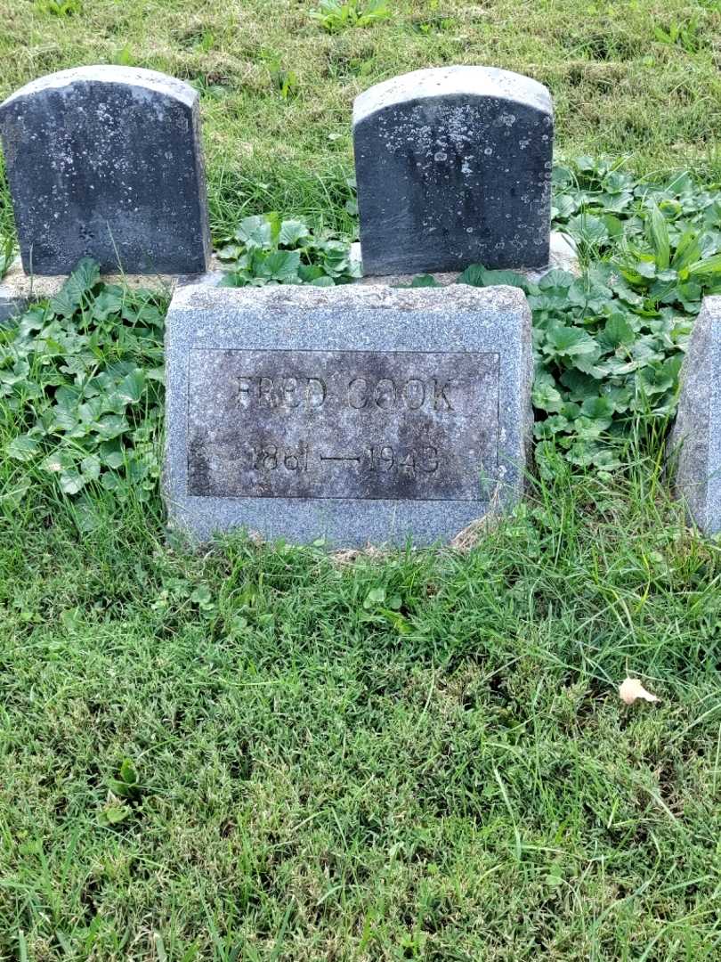 Frederick Cook's grave. Photo 2